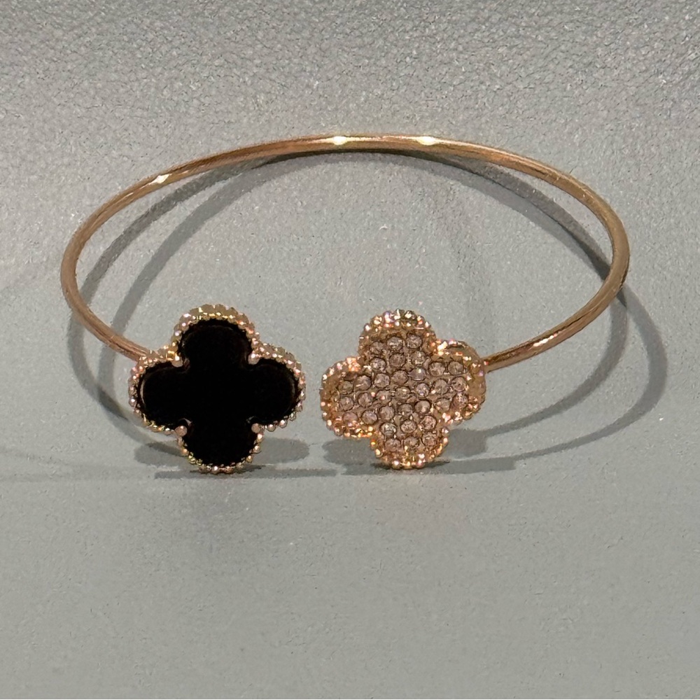 Chic Gold and Black and Gold Crystal Clover Bracelet 2.25 inch